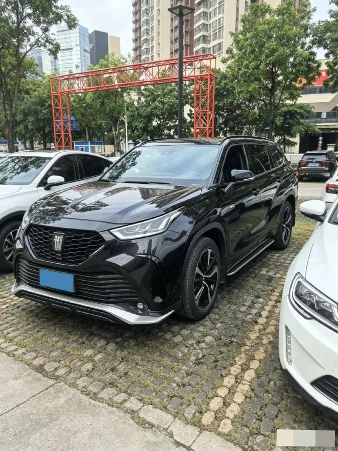 2022 Toyota Crown Kluger 2.0T 248HP L4 8AT,autocango,china used car exporter,china ev exporter,chinese used car exporter,chinese used ev exporter