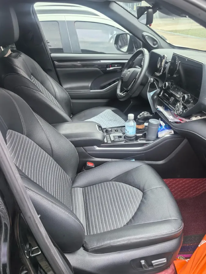 2022 Toyota Crown Kluger 2.0T 248HP L4 8AT,autocango,china used car exporter,china ev exporter,chinese used car exporter,chinese used ev exporter