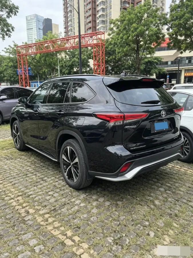 2022 Toyota Crown Kluger 2.0T 248HP L4 8AT,autocango,china used car exporter,china ev exporter,chinese used car exporter,chinese used ev exporter