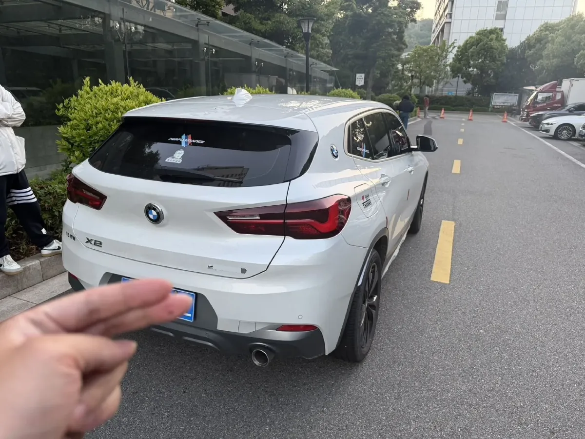 2021 BMW X2 1.5T 140HP L3 7DCT,autocango,china used car exporter,china ev exporter,chinese used car exporter,chinese used ev exporter
