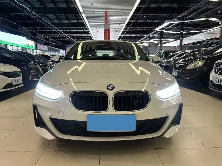 2020 BMW 1 Series 1.5T 140HP L3 7DCT,autocango,china used car exporter,china ev exporter,chinese used car exporter,chinese used ev exporter