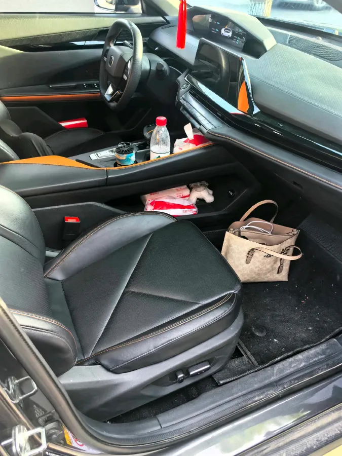 2023 ChangAn UNI-V iDD 1.5T 170HP L4 6TCT PHEV 18.4KWH,autocango,china used car exporter,china ev exporter,chinese used car exporter,chinese used ev exporter