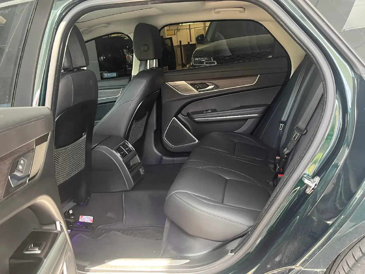 2023 Jaguar XFL 2.0T 200HP L4 8AT,autocango,china used car exporter,china ev exporter,chinese used car exporter,chinese used ev exporter