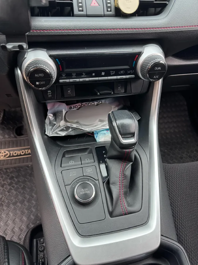 2021 Toyota RAV4 Hybird E+ 2.5L 180HP L4 E-CVT PHEV 15.984KWH,autocango,china used car exporter,china ev exporter,chinese used car exporter,chinese used ev exporter