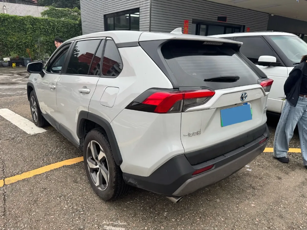2021 Toyota RAV4 Hybird E+ 2.5L 180HP L4 E-CVT PHEV 15.984KWH,autocango,china used car exporter,china ev exporter,chinese used car exporter,chinese used ev exporter