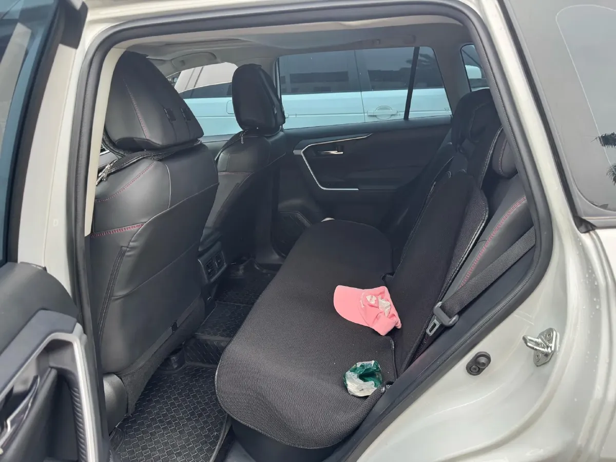 2021 Toyota RAV4 Hybird E+ 2.5L 180HP L4 E-CVT PHEV 15.984KWH,autocango,china used car exporter,china ev exporter,chinese used car exporter,chinese used ev exporter