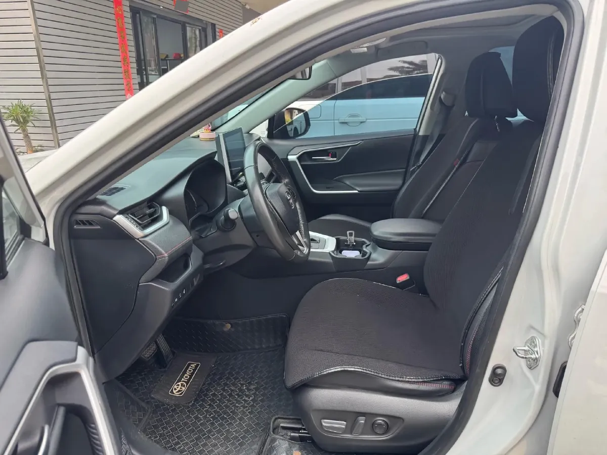 2021 Toyota RAV4 Hybird E+ 2.5L 180HP L4 E-CVT PHEV 15.984KWH,autocango,china used car exporter,china ev exporter,chinese used car exporter,chinese used ev exporter