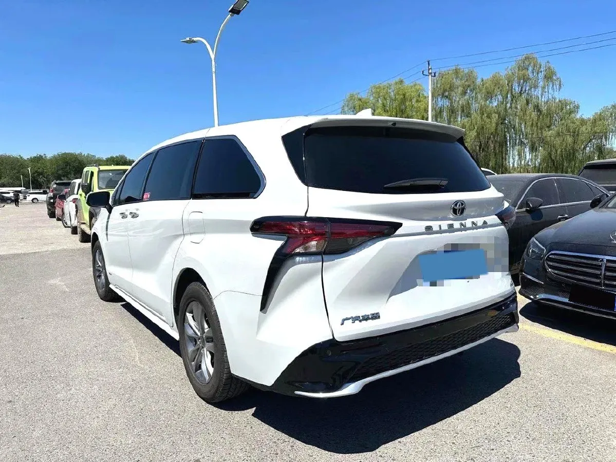 2024 Toyota Sienna 2.5L 189HP L4 E-CVT Hybrid,autocango,china used car exporter,china ev exporter,chinese used car exporter,chinese used ev exporter