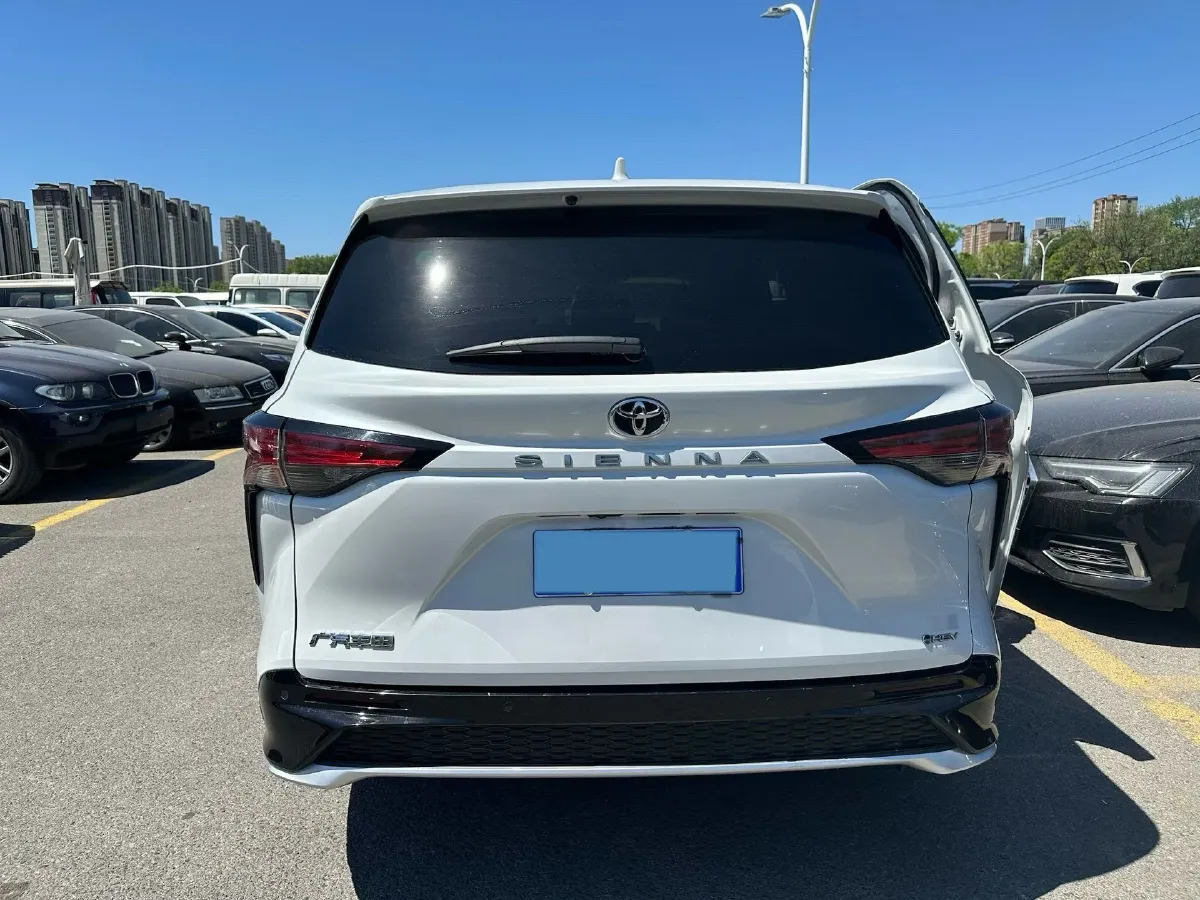 2024 Toyota Sienna 2.5L 189HP L4 E-CVT Hybrid,autocango,china used car exporter,china ev exporter,chinese used car exporter,chinese used ev exporter