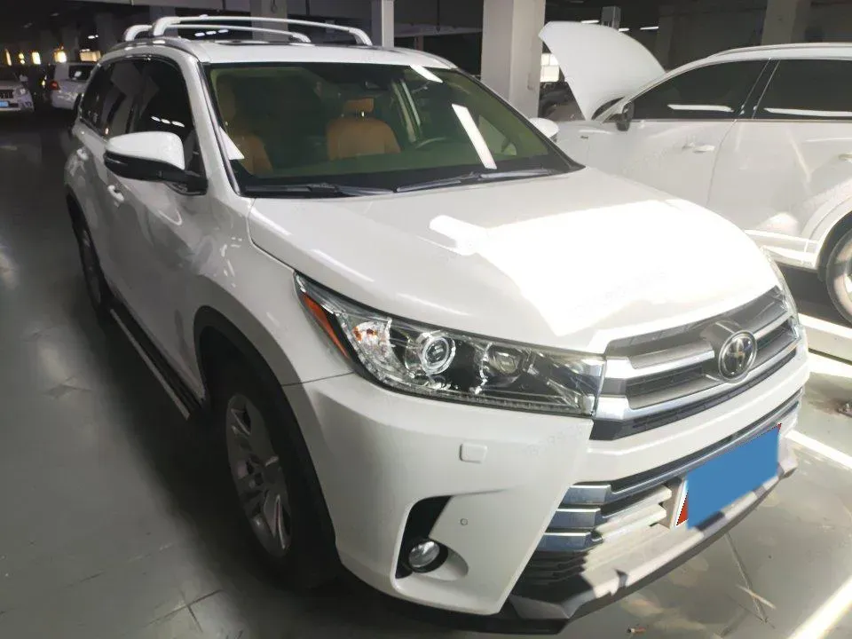 2020 Toyota Highlander 2.0T 220HP L4 6AT,autocango,china used car exporter,china ev exporter,chinese used car exporter,chinese used ev exporter
