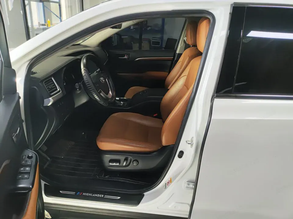 2020 Toyota Highlander 2.0T 220HP L4 6AT,autocango,china used car exporter,china ev exporter,chinese used car exporter,chinese used ev exporter