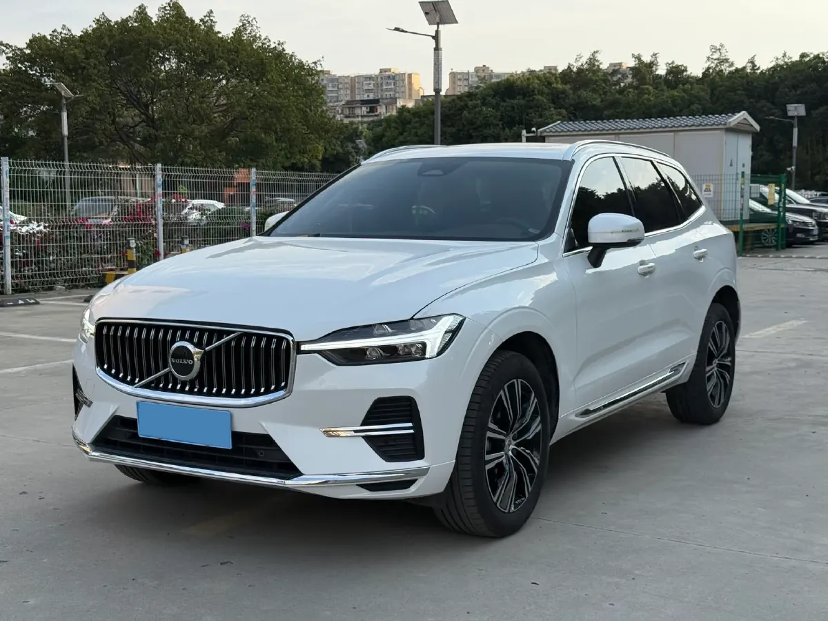 2022 Volvo XC60 2.0T 250HP L4 8AT,autocango,china used car exporter,china ev exporter,chinese used car exporter,chinese used ev exporter