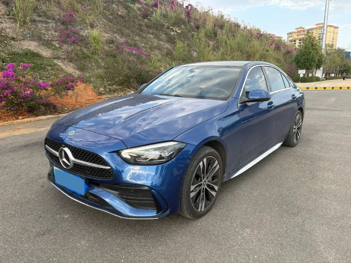 2023 Mercedes-Benz C Class 2.0T 204HP L4 9AT PHEV 25.4KWH,autocango,china used car exporter,china ev exporter,chinese used car exporter,chinese used ev exporter