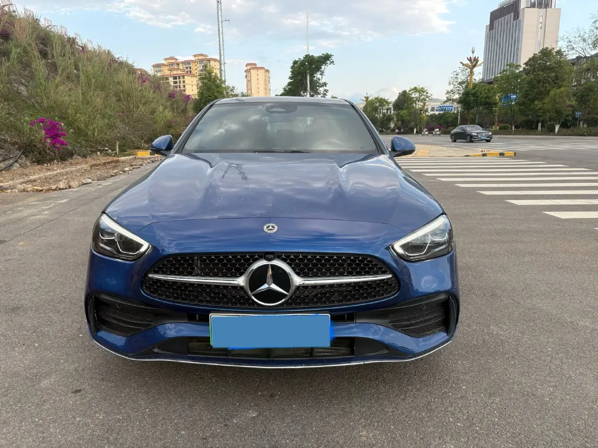 2023 Mercedes-Benz C Class 2.0T 204HP L4 9AT PHEV 25.4KWH,autocango,china used car exporter,china ev exporter,chinese used car exporter,chinese used ev exporter