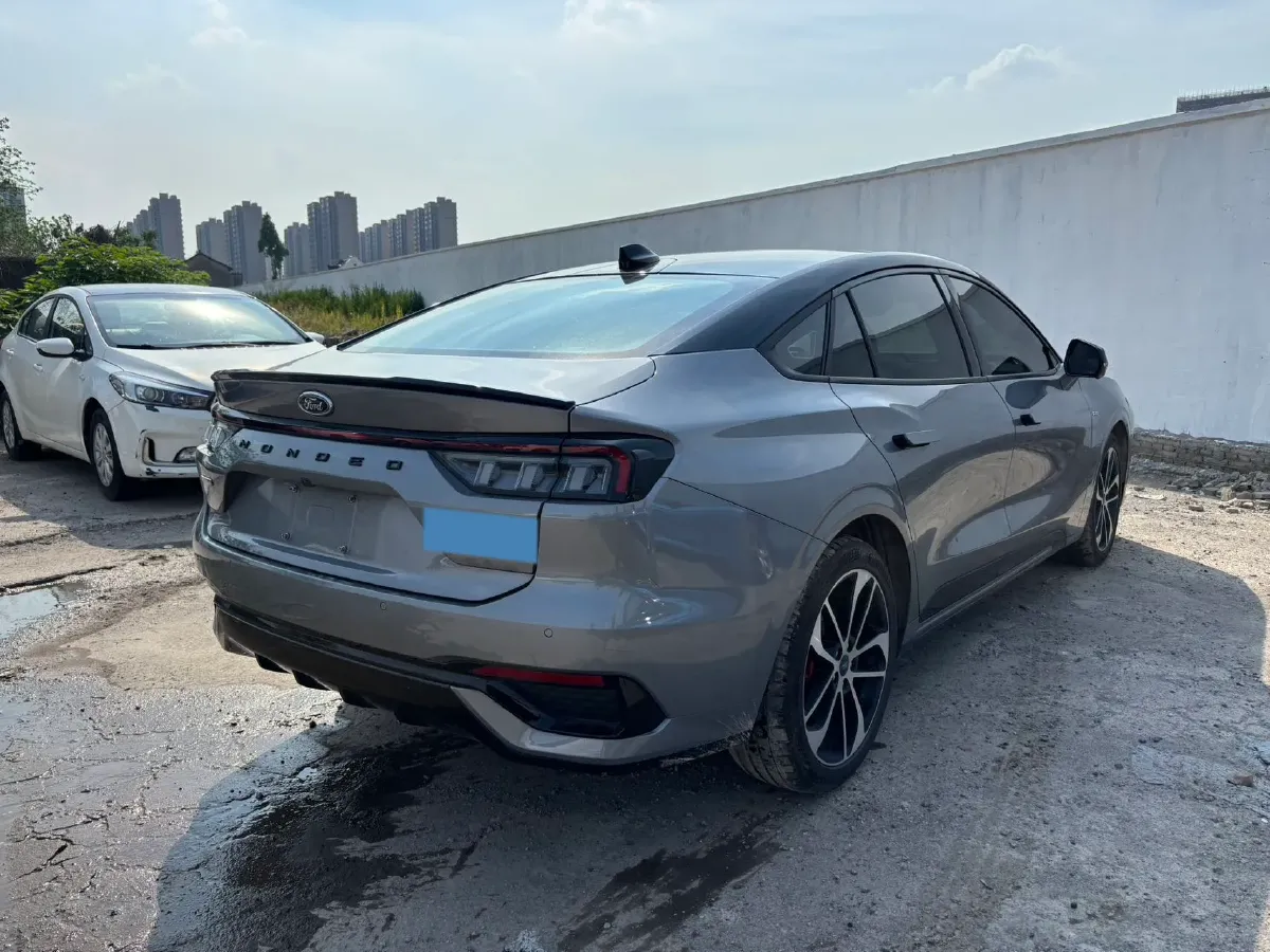 2022 Ford Mondeo 2.0T 238HP L4 8AT,autocango,china used car exporter,china ev exporter,chinese used car exporter,chinese used ev exporter