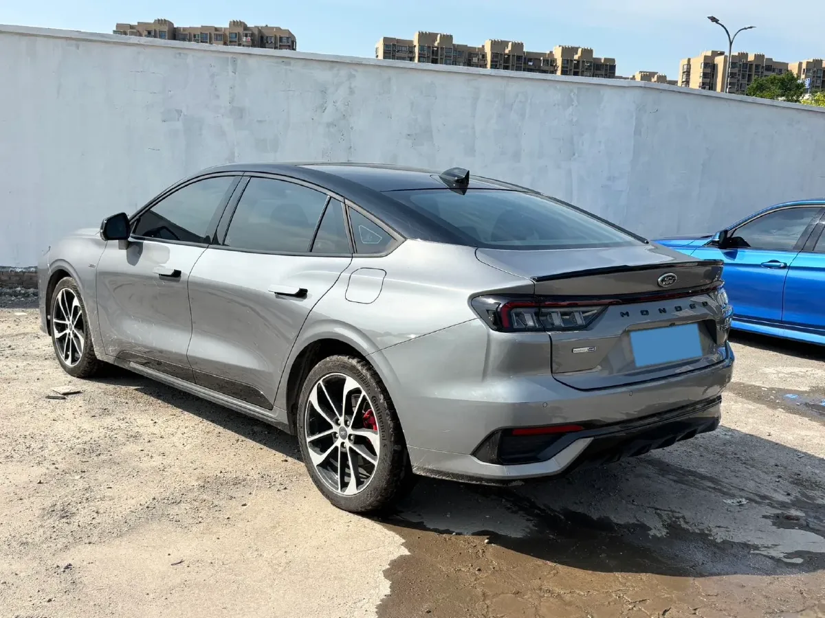 2022 Ford Mondeo 2.0T 238HP L4 8AT,autocango,china used car exporter,china ev exporter,chinese used car exporter,chinese used ev exporter