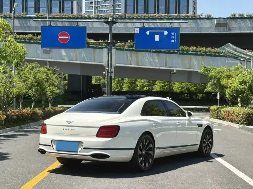2022 Bentley Flying Spur 4.0T 550HP V8 8DCT,autocango,china used car exporter,china ev exporter,chinese used car exporter,chinese used ev exporter