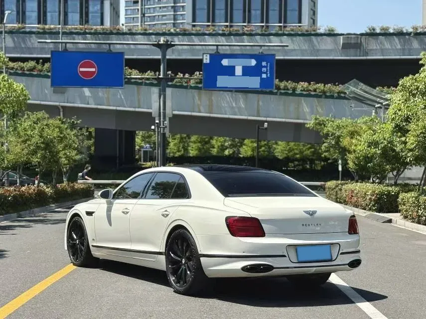 2022 Bentley Flying Spur 4.0T 550HP V8 8DCT,autocango,china used car exporter,china ev exporter,chinese used car exporter,chinese used ev exporter