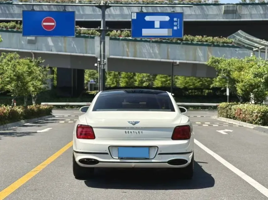 2022 Bentley Flying Spur 4.0T 550HP V8 8DCT,autocango,china used car exporter,china ev exporter,chinese used car exporter,chinese used ev exporter