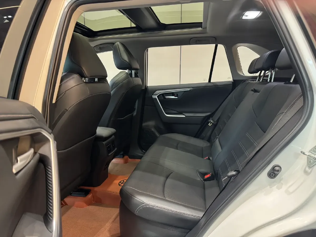 2023 Toyota Wildlander 2.5L 178HP L4 E-CVT Hybrid,autocango,china used car exporter,china ev exporter,chinese used car exporter,chinese used ev exporter