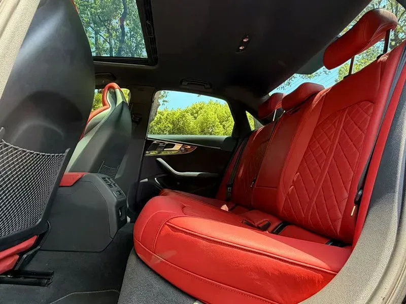 2022 Audi S4 3.0T 354HP V6 8AT,autocango,china used car exporter,china ev exporter,chinese used car exporter,chinese used ev exporter
