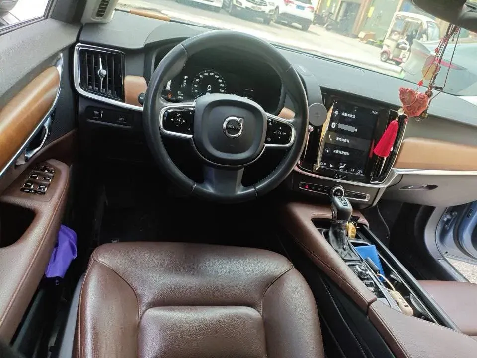 2019 Infiniti Q70 2.0T 211HP L4 7AT,autocango,china used car exporter,china ev exporter,chinese used car exporter,chinese used ev exporter