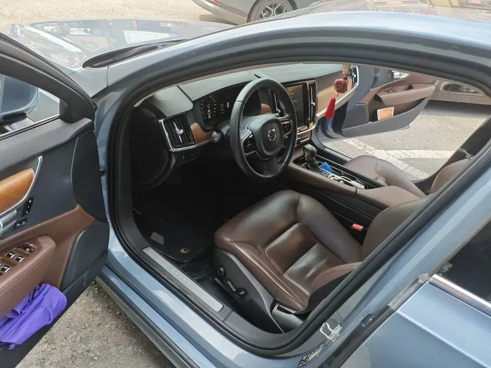 2019 Infiniti Q70 2.0T 211HP L4 7AT,autocango,china used car exporter,china ev exporter,chinese used car exporter,chinese used ev exporter