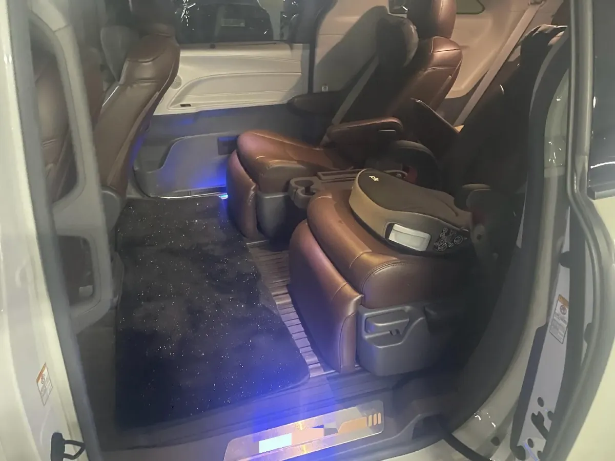 2021 Toyota Sienna 2.5L 192HP L4 E-CVT Hybrid,autocango,china used car exporter,china ev exporter,chinese used car exporter,chinese used ev exporter