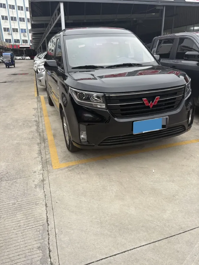 2021 WuLing ZhengChen 1.5T 147HP L4 6MT,autocango,china used car exporter,china ev exporter,chinese used car exporter,chinese used ev exporter