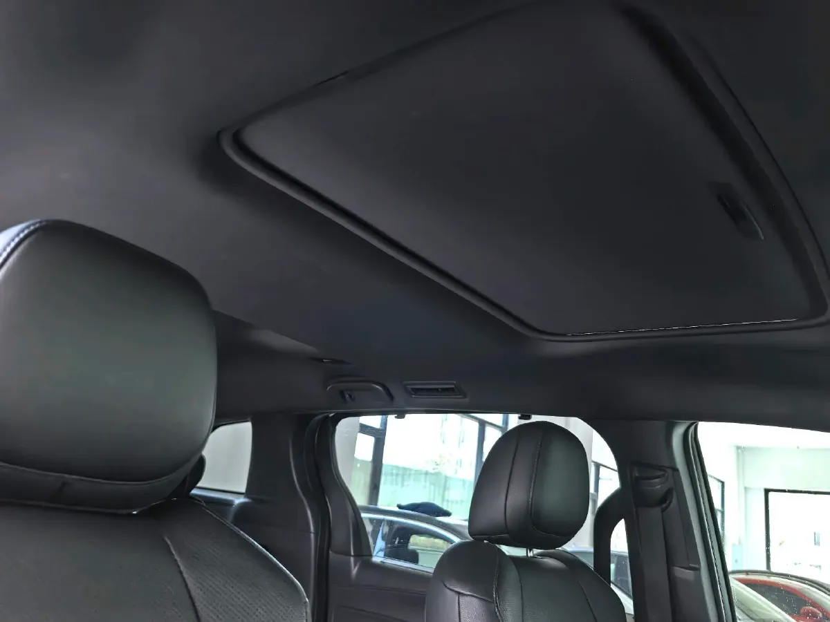 2023 Toyota Sienna 2.5L 189HP L4 E-CVT Hybrid,autocango,china used car exporter,china ev exporter,chinese used car exporter,chinese used ev exporter
