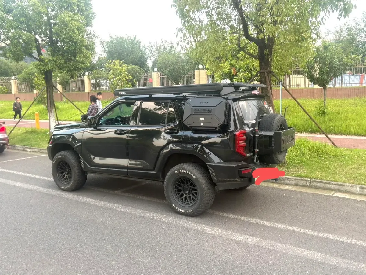 2024 Tank 400 2.0T 252HP L4 9AT PHEV 36.7/37.1KWH,autocango,china used car exporter,china ev exporter,chinese used car exporter,chinese used ev exporter