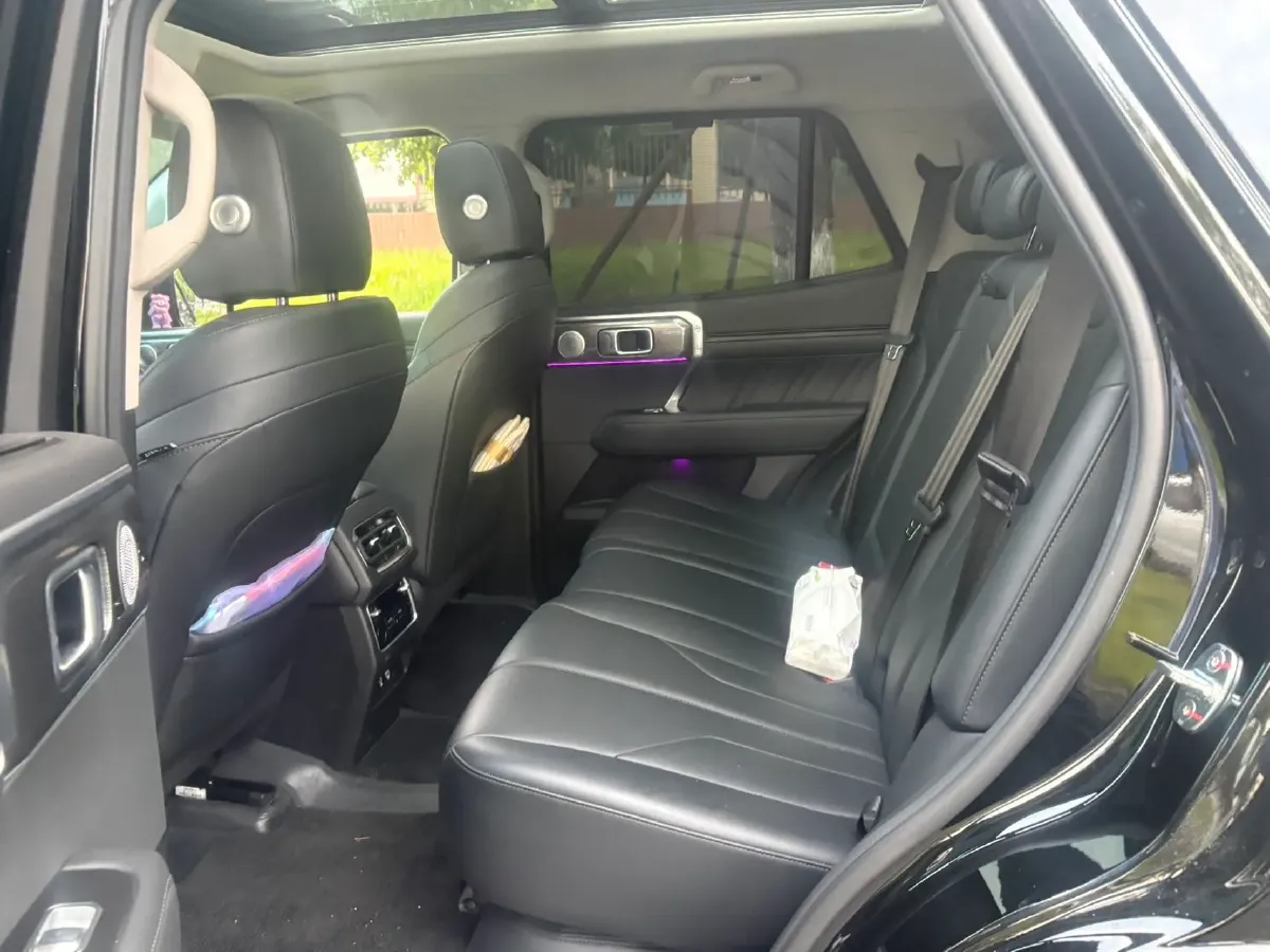 2024 Tank 400 2.0T 252HP L4 9AT PHEV 36.7/37.1KWH,autocango,china used car exporter,china ev exporter,chinese used car exporter,chinese used ev exporter