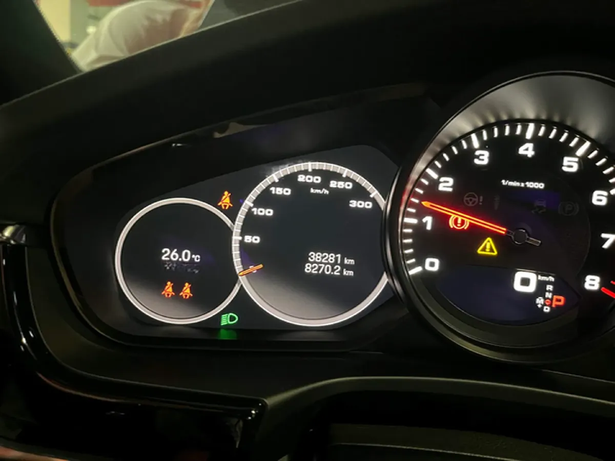 2023 Porsche Panamera 2.9T 330HP V6 8DCT,autocango,china used car exporter,china ev exporter,chinese used car exporter,chinese used ev exporter
