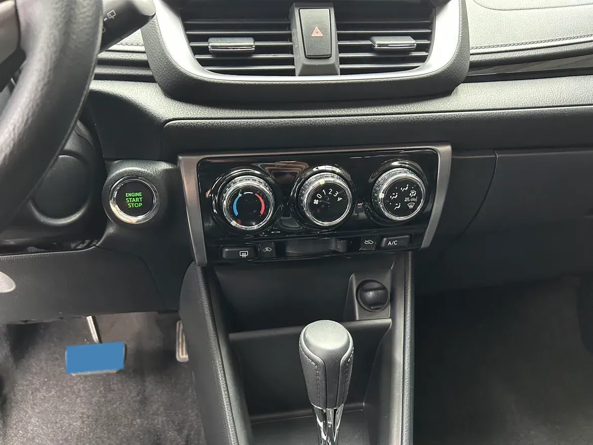 2022 Toyota Yaris L 1.5L 112HP L4 CVT,autocango,china used car exporter,china ev exporter,chinese used car exporter,chinese used ev exporter
