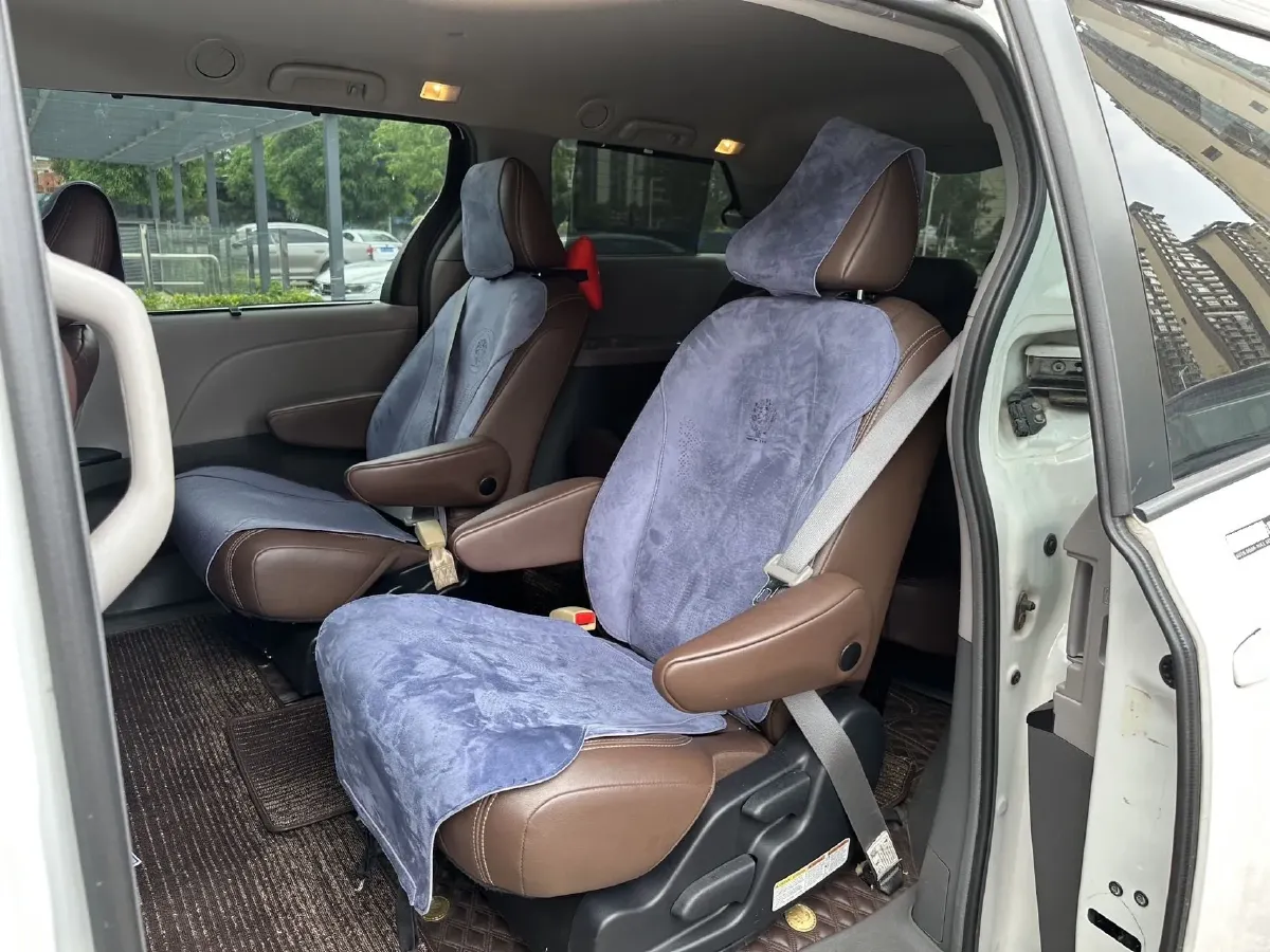 2018 DS 7 1.6T 220HP L4 8AT,autocango,china used car exporter,china ev exporter,chinese used car exporter,chinese used ev exporter