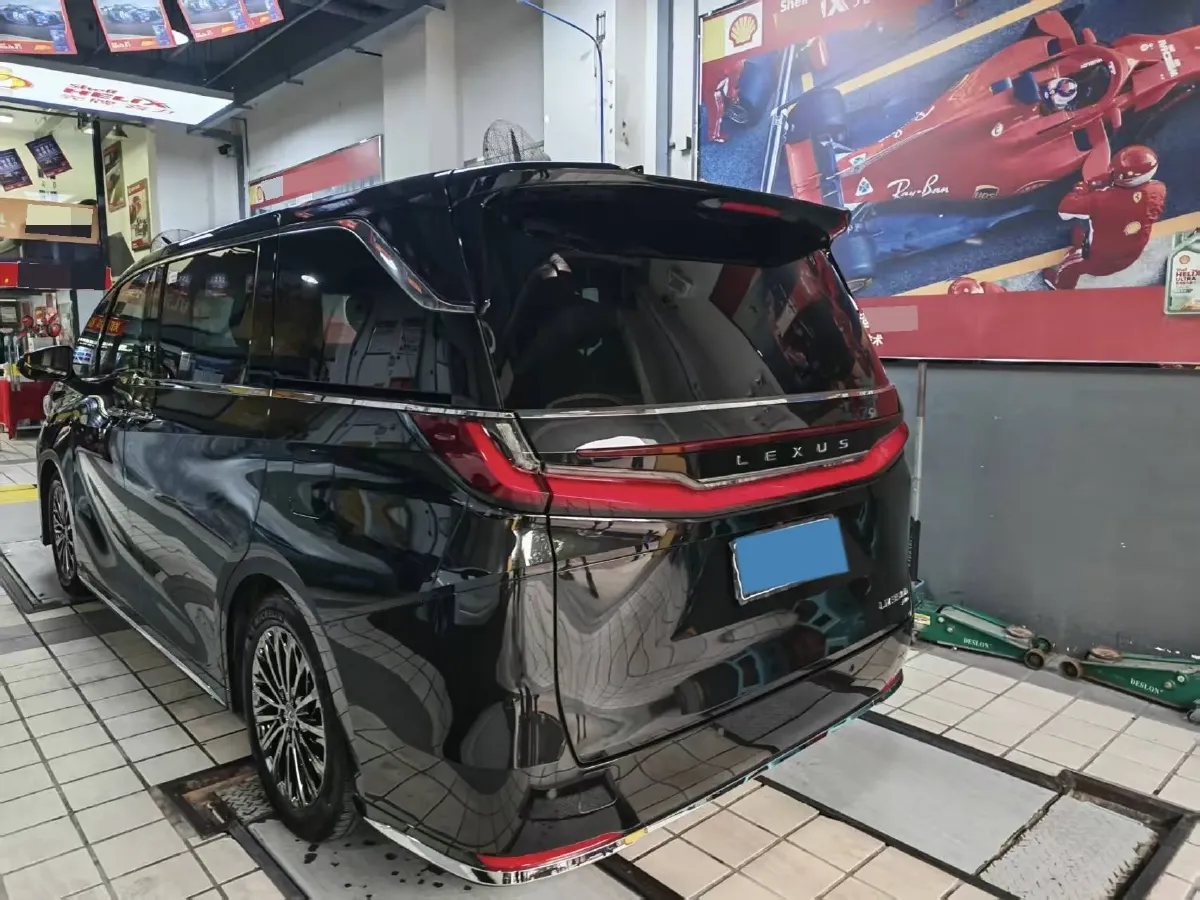2023 Lexus LM 2.5L 190HP L4 E-CVT Hybrid,autocango,china used car exporter,china ev exporter,chinese used car exporter,chinese used ev exporter