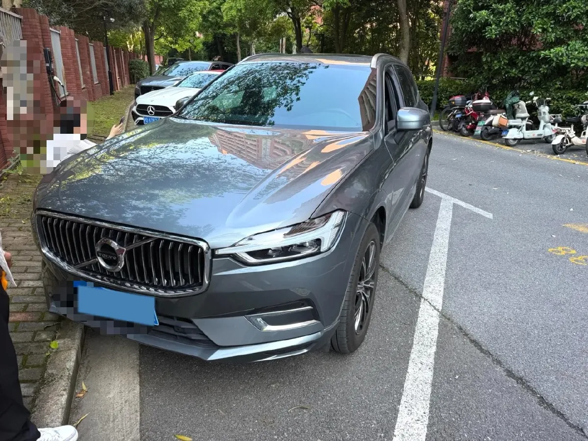 2021 Volvo XC60 2.0T 250HP L4 8AT,autocango,china used car exporter,china ev exporter,chinese used car exporter,chinese used ev exporter