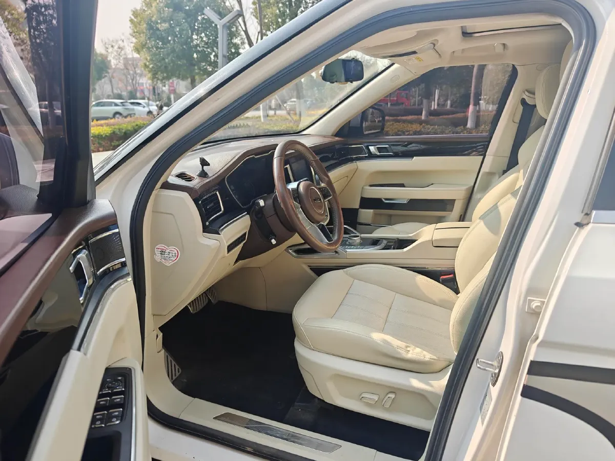 2017 Zotye T700 1.8T 177HP L4 6DCT,autocango,china used car exporter,china ev exporter,chinese used car exporter,chinese used ev exporter