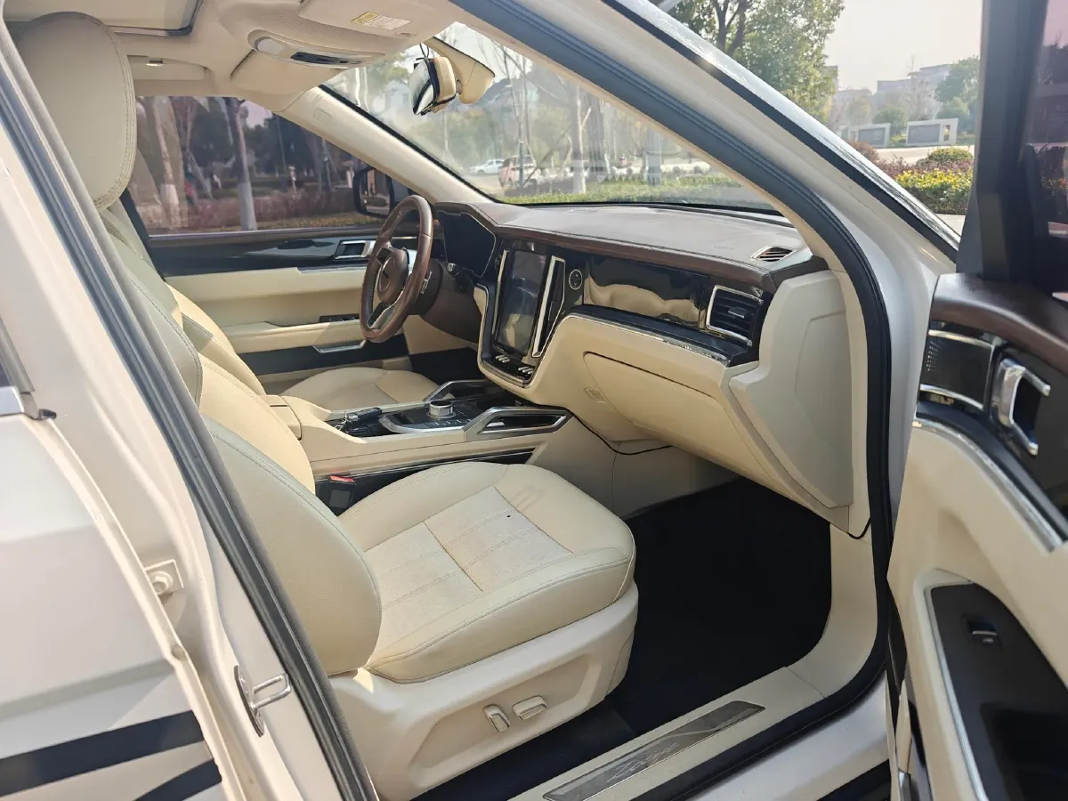 2017 Zotye T700 1.8T 177HP L4 6DCT,autocango,china used car exporter,china ev exporter,chinese used car exporter,chinese used ev exporter