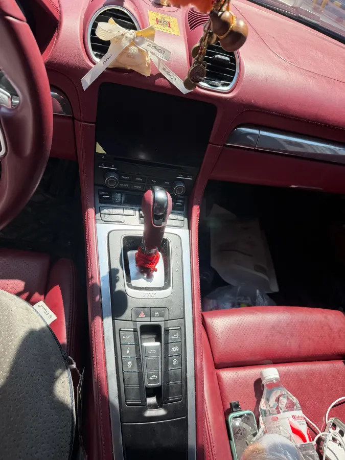 2022 Porsche 718 2.0T 250HP H4 7DCT,autocango,china used car exporter,china ev exporter,chinese used car exporter,chinese used ev exporter