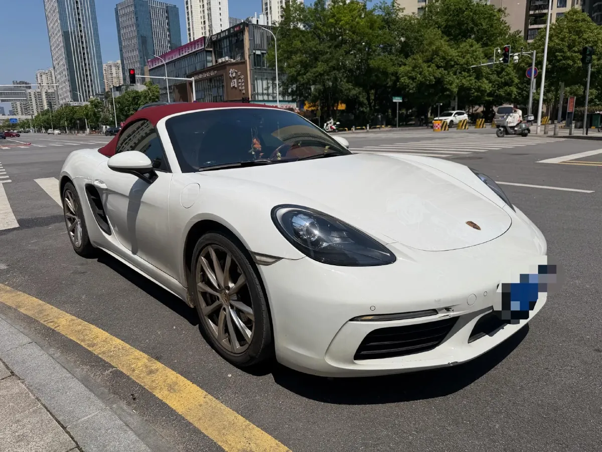 2022 Porsche 718 2.0T 250HP H4 7DCT,autocango,china used car exporter,china ev exporter,chinese used car exporter,chinese used ev exporter