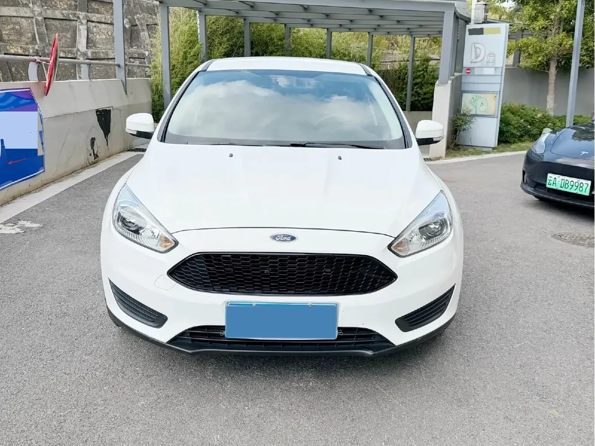 2018 Ford Focus 1.6L 125HP L4 6DCT,autocango,china used car exporter,china ev exporter,chinese used car exporter,chinese used ev exporter