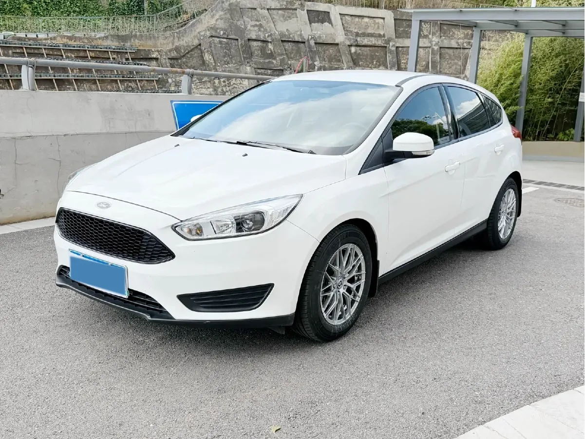 2018 Ford Focus 1.6L 125HP L4 6DCT,autocango,china used car exporter,china ev exporter,chinese used car exporter,chinese used ev exporter