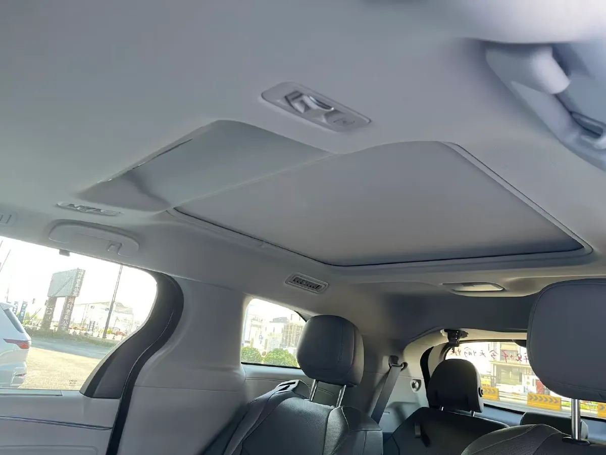 2023 Toyota Granvia 2.5L 189HP L4 E-CVT Hybrid,autocango,china used car exporter,china ev exporter,chinese used car exporter,chinese used ev exporter