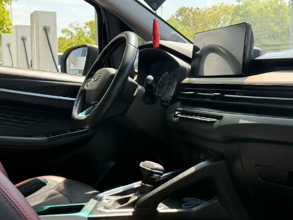 2021 Geely Vision X3 1.5L 109HP L4 CVT,autocango,china used car exporter,china ev exporter,chinese used car exporter,chinese used ev exporter