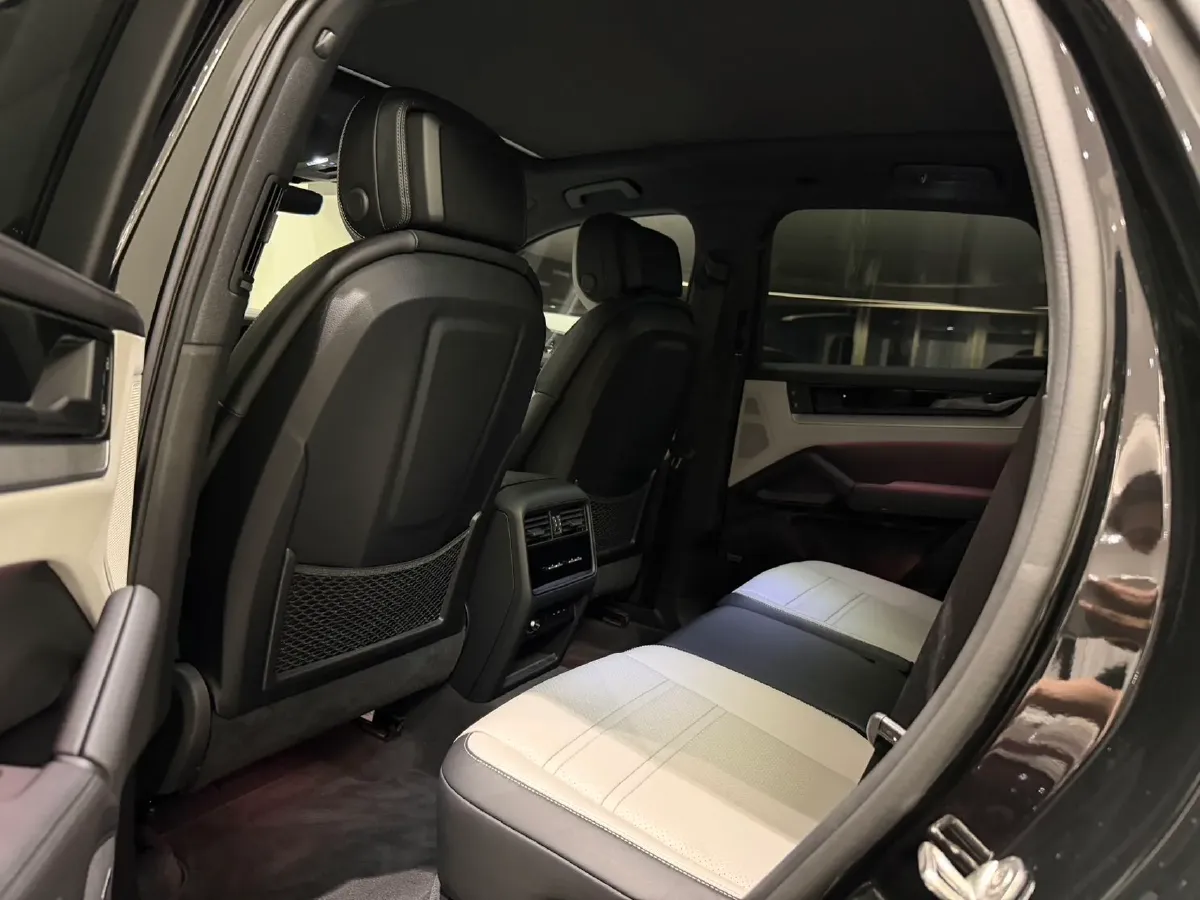 2024 Porsche Cayenne 3.0T 354HP V6 8AT,autocango,china used car exporter,china ev exporter,chinese used car exporter,chinese used ev exporter