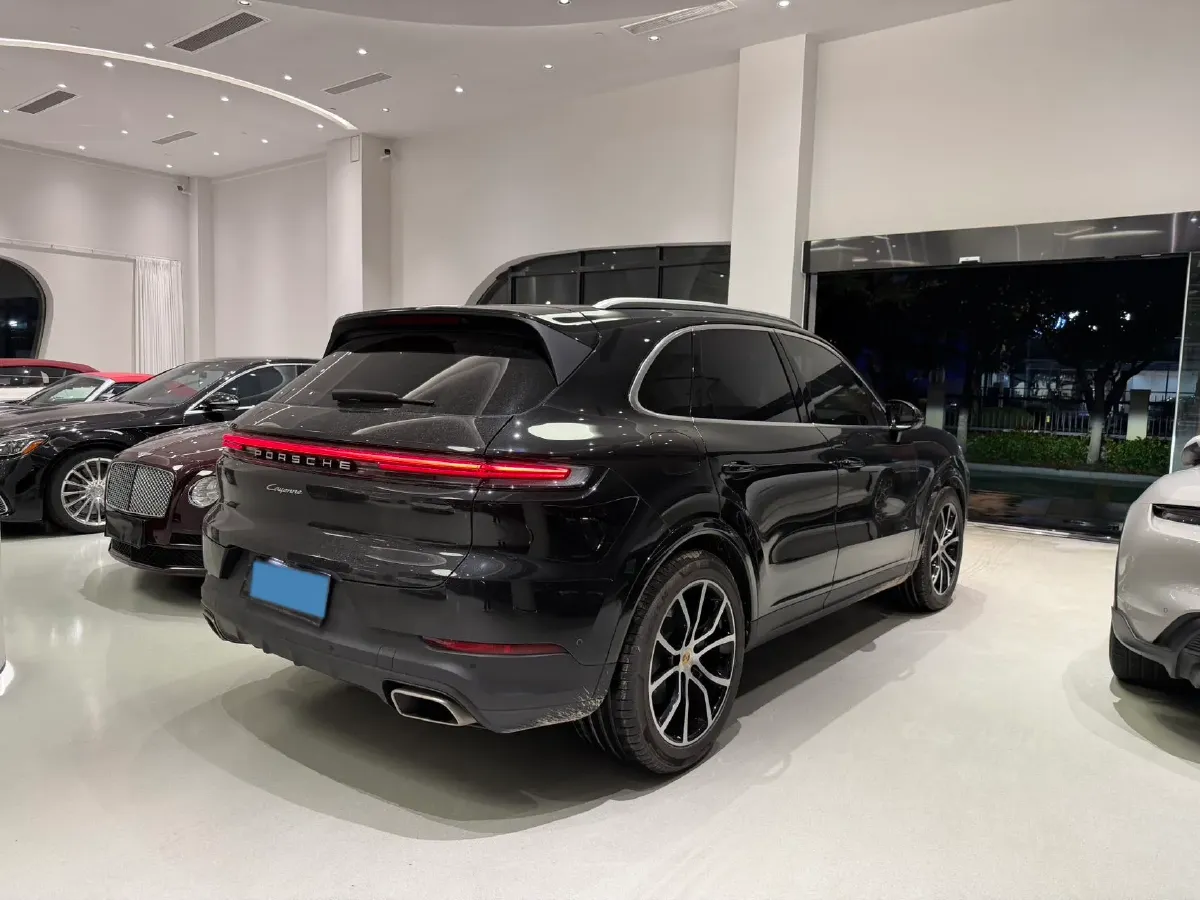 2024 Porsche Cayenne 3.0T 354HP V6 8AT,autocango,china used car exporter,china ev exporter,chinese used car exporter,chinese used ev exporter