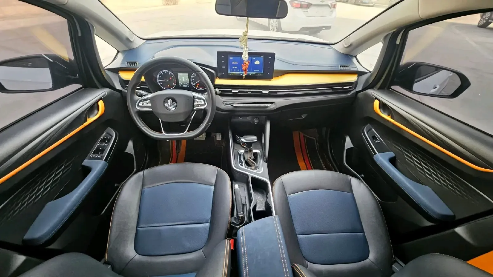 2022 Livan X3 PRO 1.5L 113HP L4 CVT,autocango,china used car exporter,china ev exporter,chinese used car exporter,chinese used ev exporter
