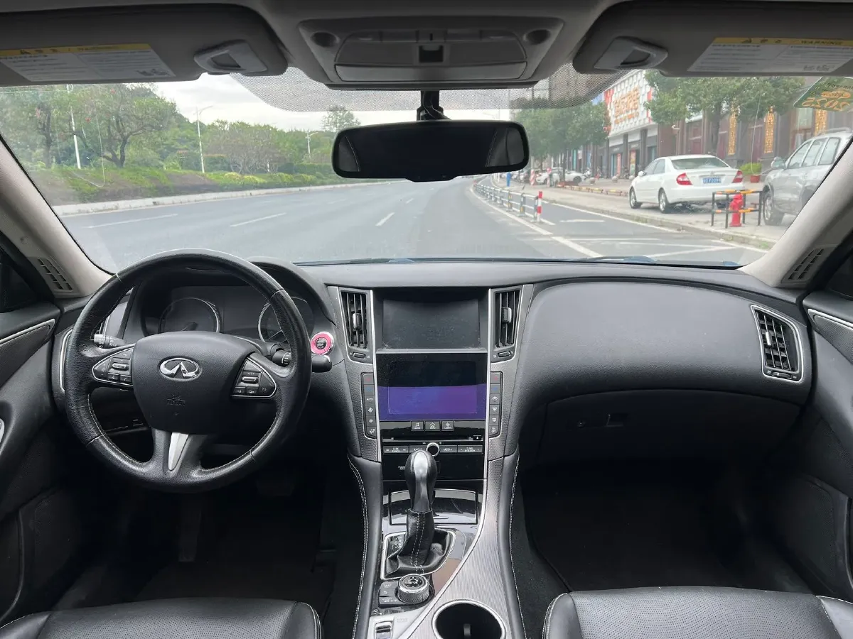 2016 Infiniti Q50L 2.0T 211HP L4 7AT,autocango,china used car exporter,china ev exporter,chinese used car exporter,chinese used ev exporter