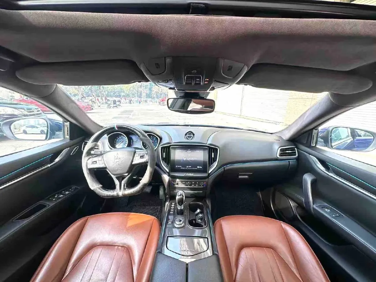 2018 Maserati Ghibli 3.0T 350HP V6 8AT,autocango,china used car exporter,china ev exporter,chinese used car exporter,chinese used ev exporter